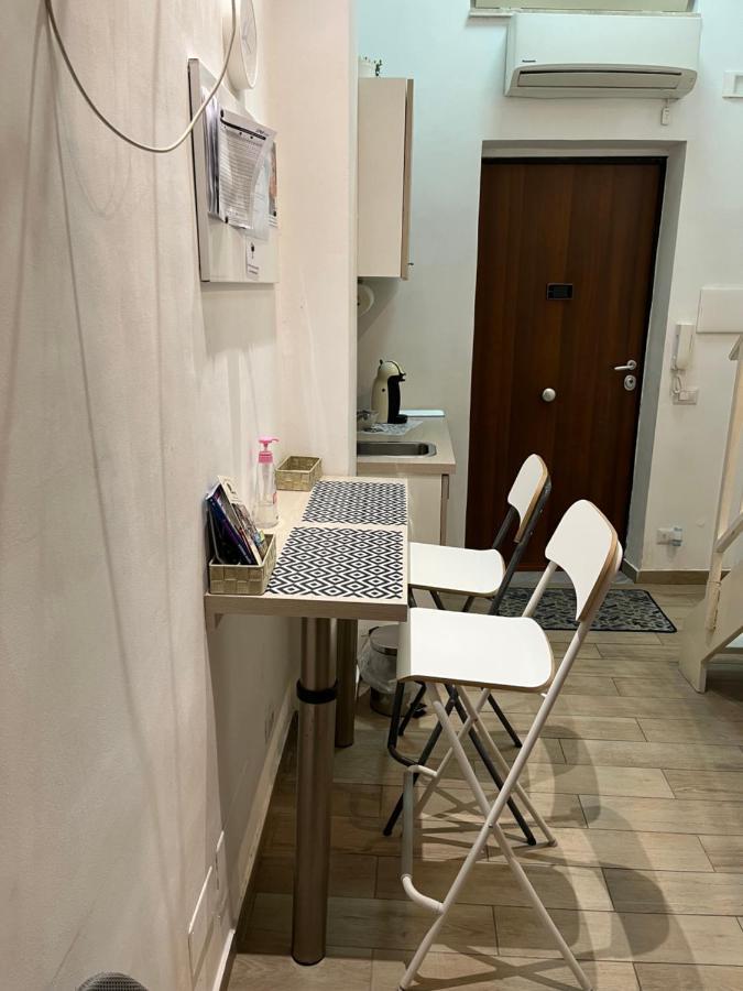 نابولي La Casina Di Lia In Via Dei Tribunali المظهر الخارجي الصورة
