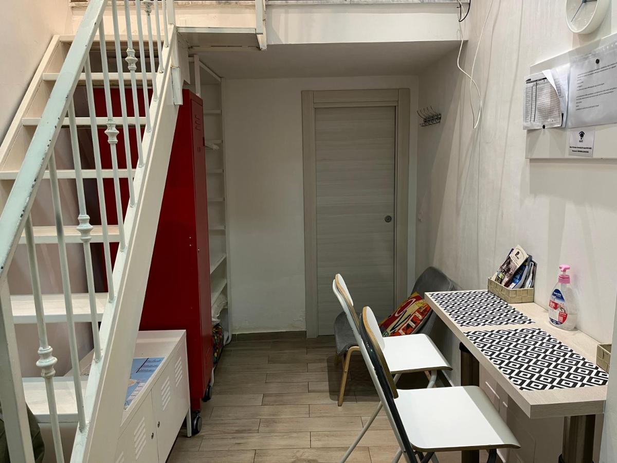 نابولي La Casina Di Lia In Via Dei Tribunali المظهر الخارجي الصورة
