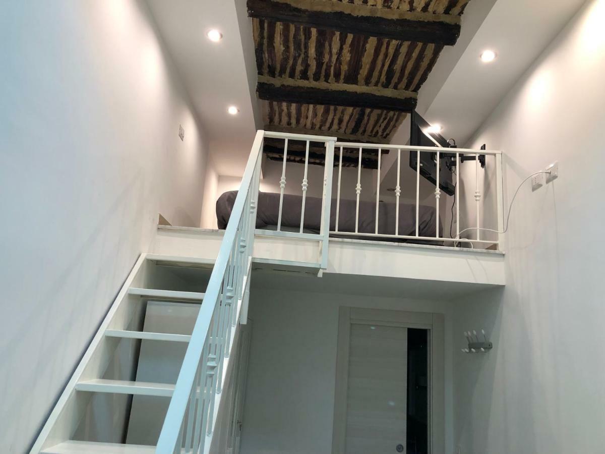 نابولي La Casina Di Lia In Via Dei Tribunali المظهر الخارجي الصورة
